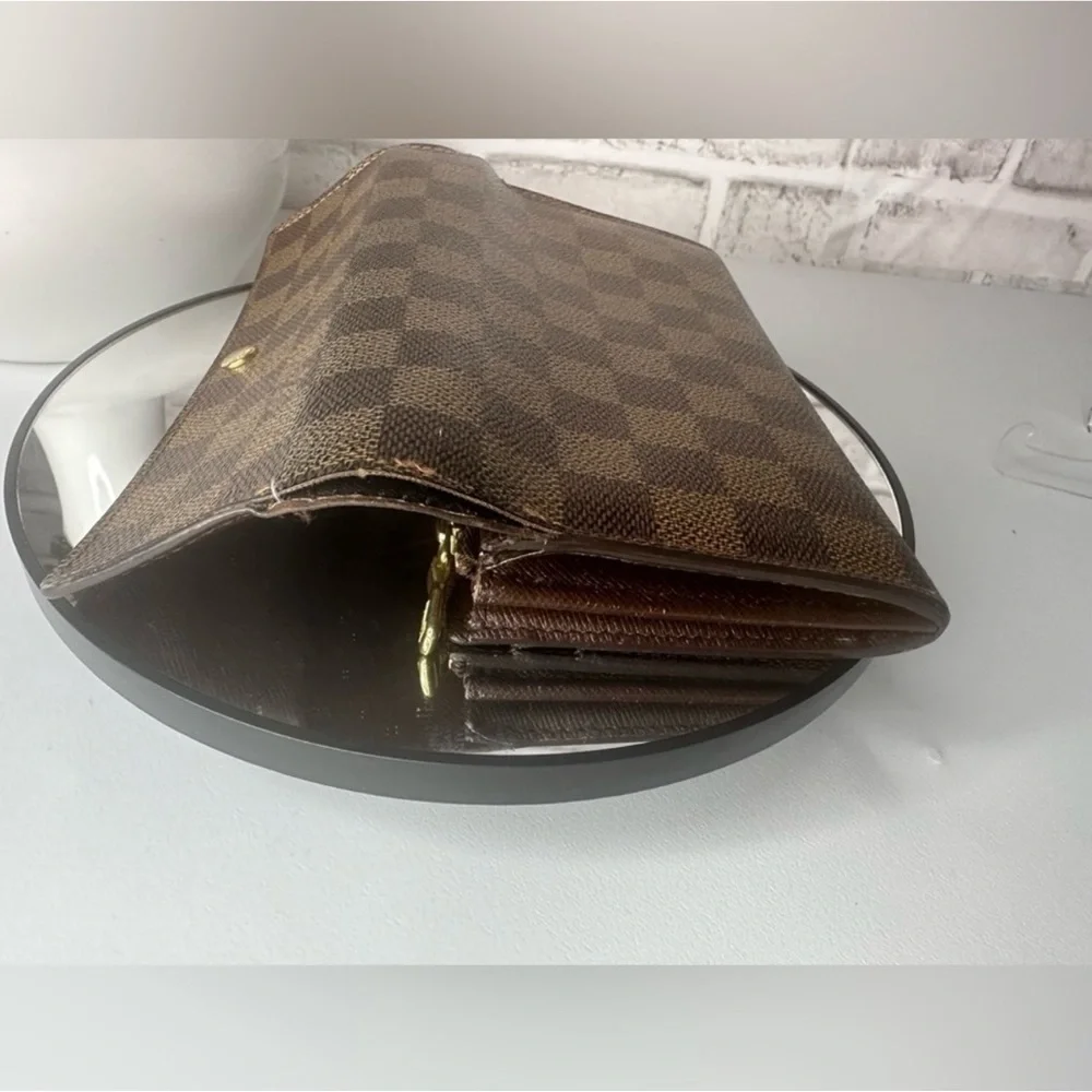 LOUIS VUITTON Damier Portefeuille
Sarah Bifold Wallet Long Wallet. Sold as is - Picture 7 of 12